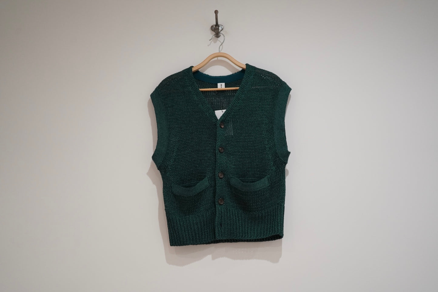 BRIGHT LINEN BUTTON VEST